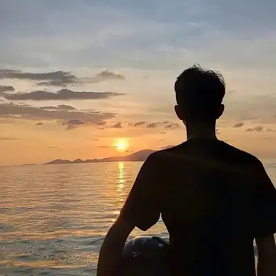 梁静萱